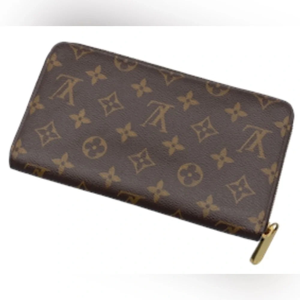 Louis Vuitton iconic zippy