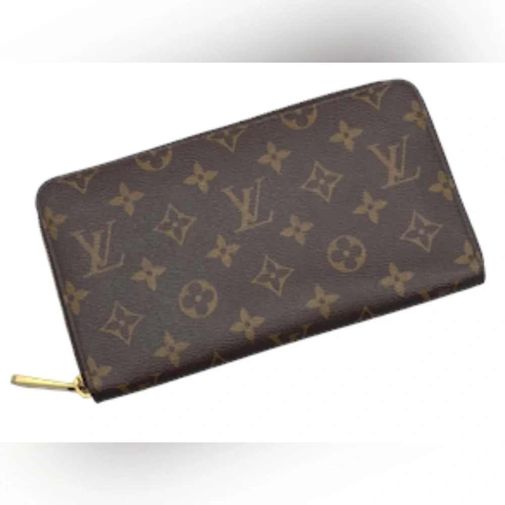 Louis Vuitton iconic zippy