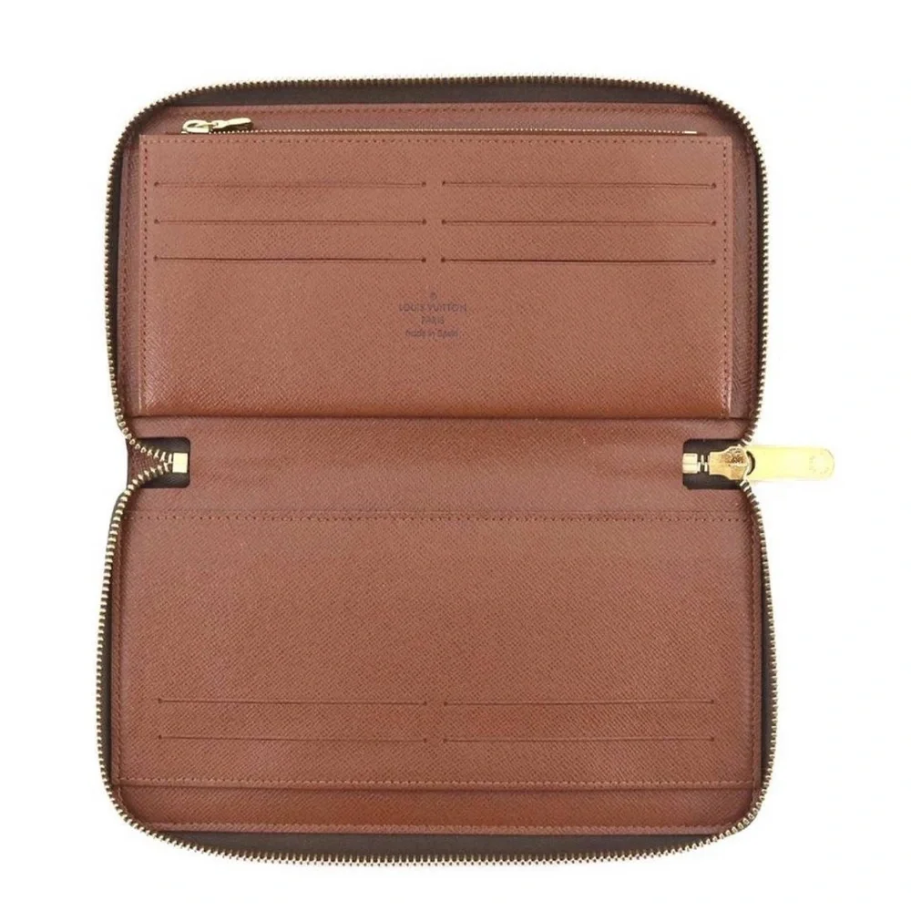 Louis Vuitton iconic zippy