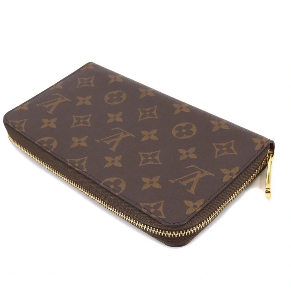 Louis Vuitton iconic zippy