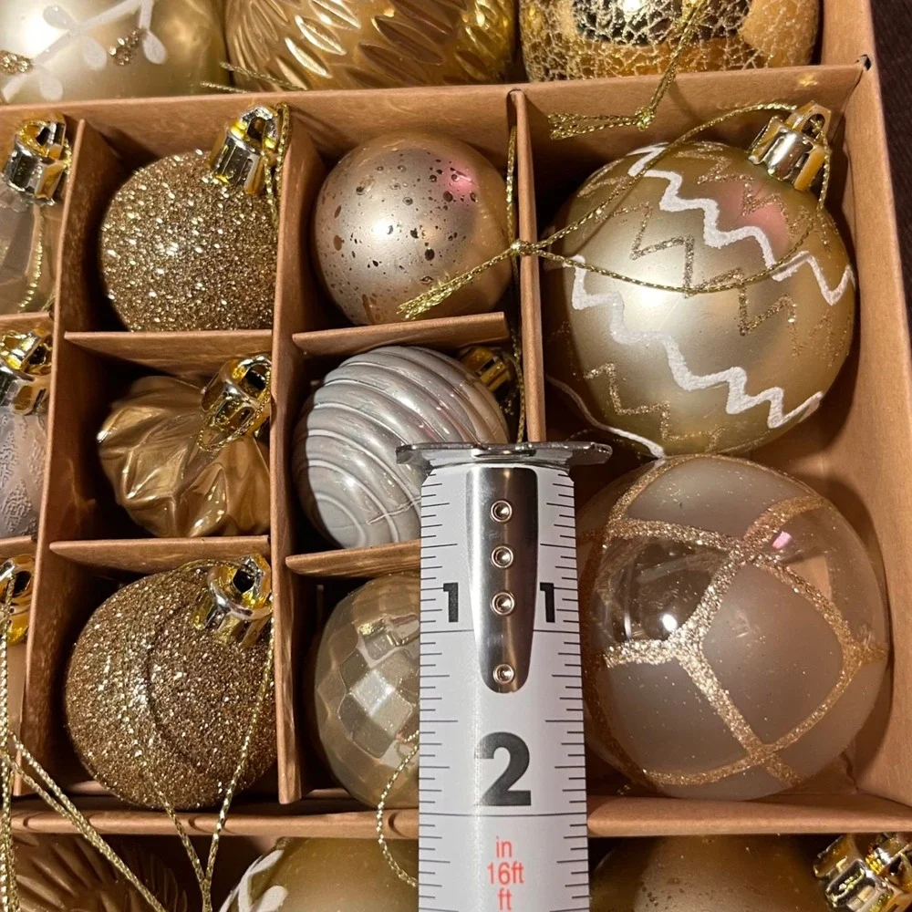 Decor by Hannah keywords holiday