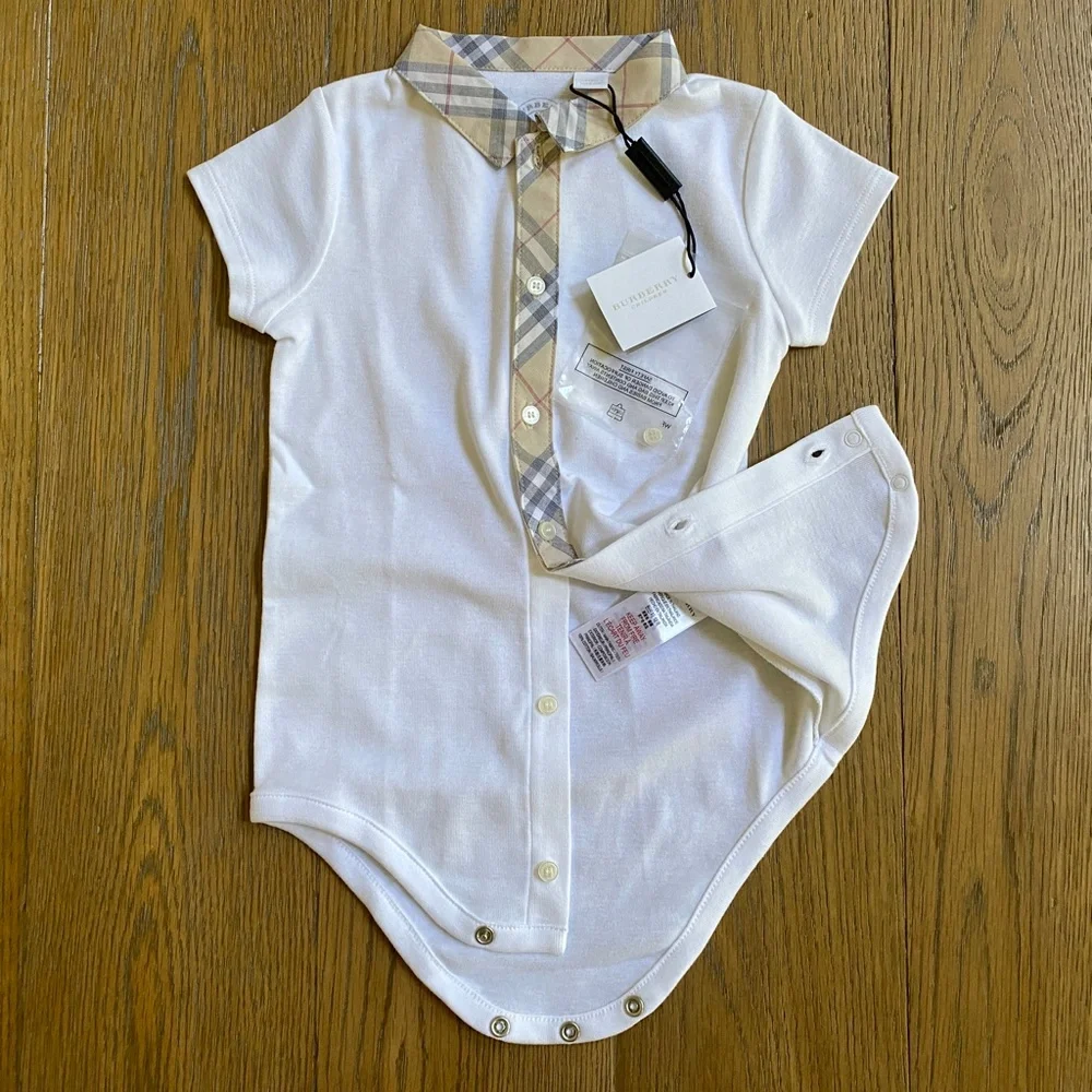 Burberry boys playsuit