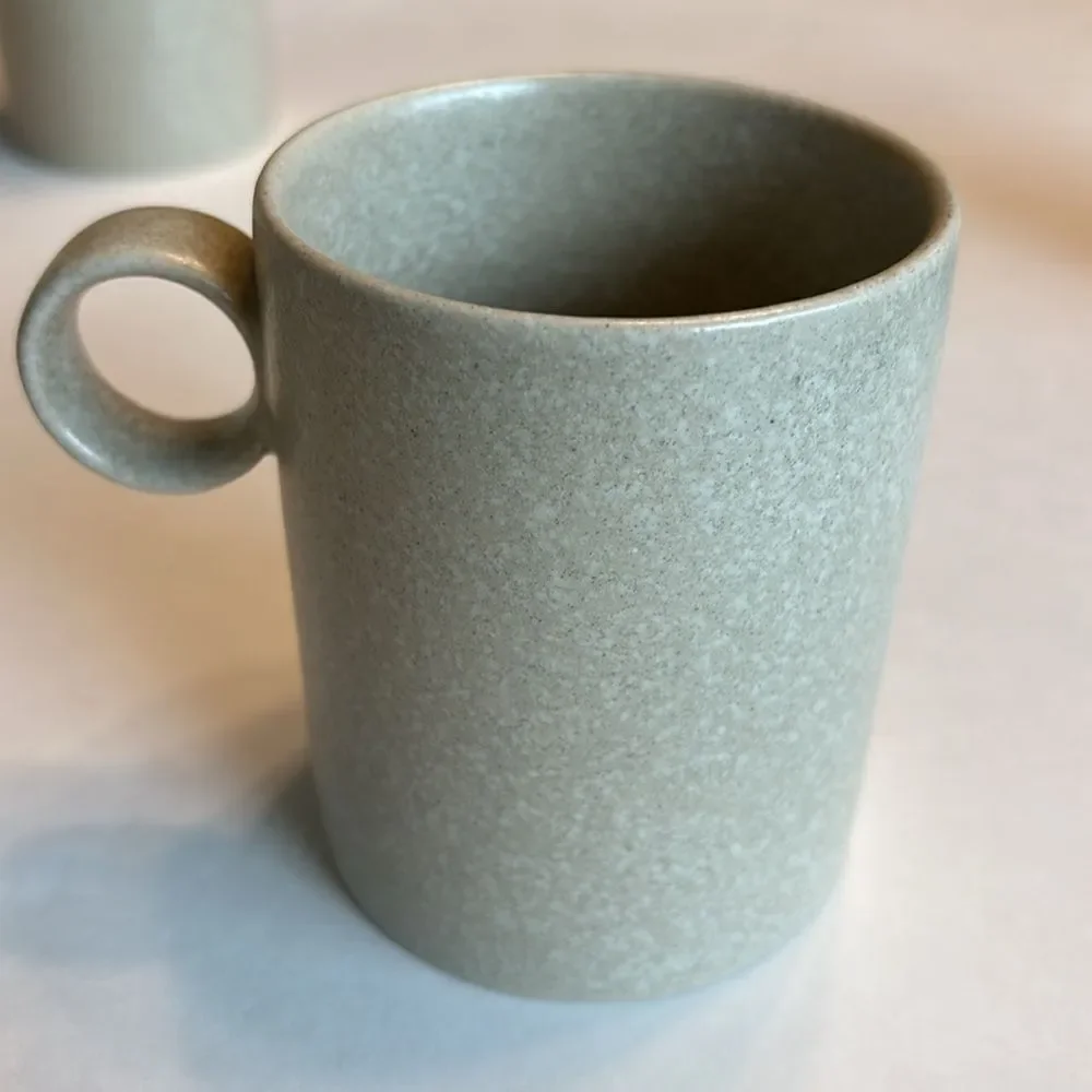 Crate & Barrel Set of 4 Stoneware Coffee Mugs Cups Sand Tan
