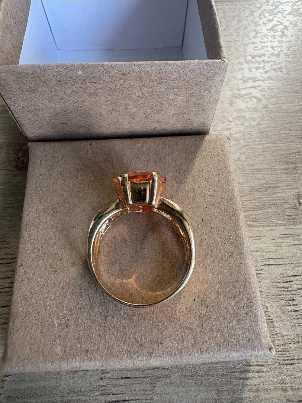 N/A elegant gold