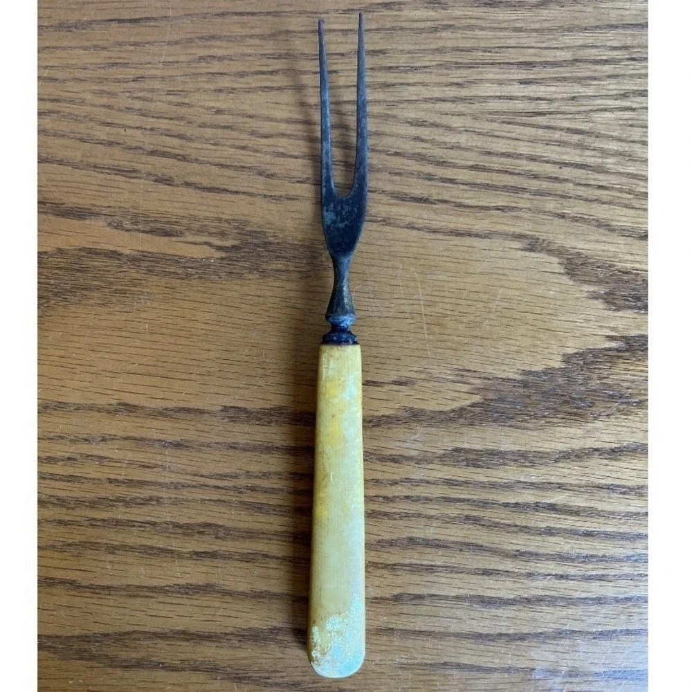 Vintage Carving‎ / Serving Fork Bakelite?