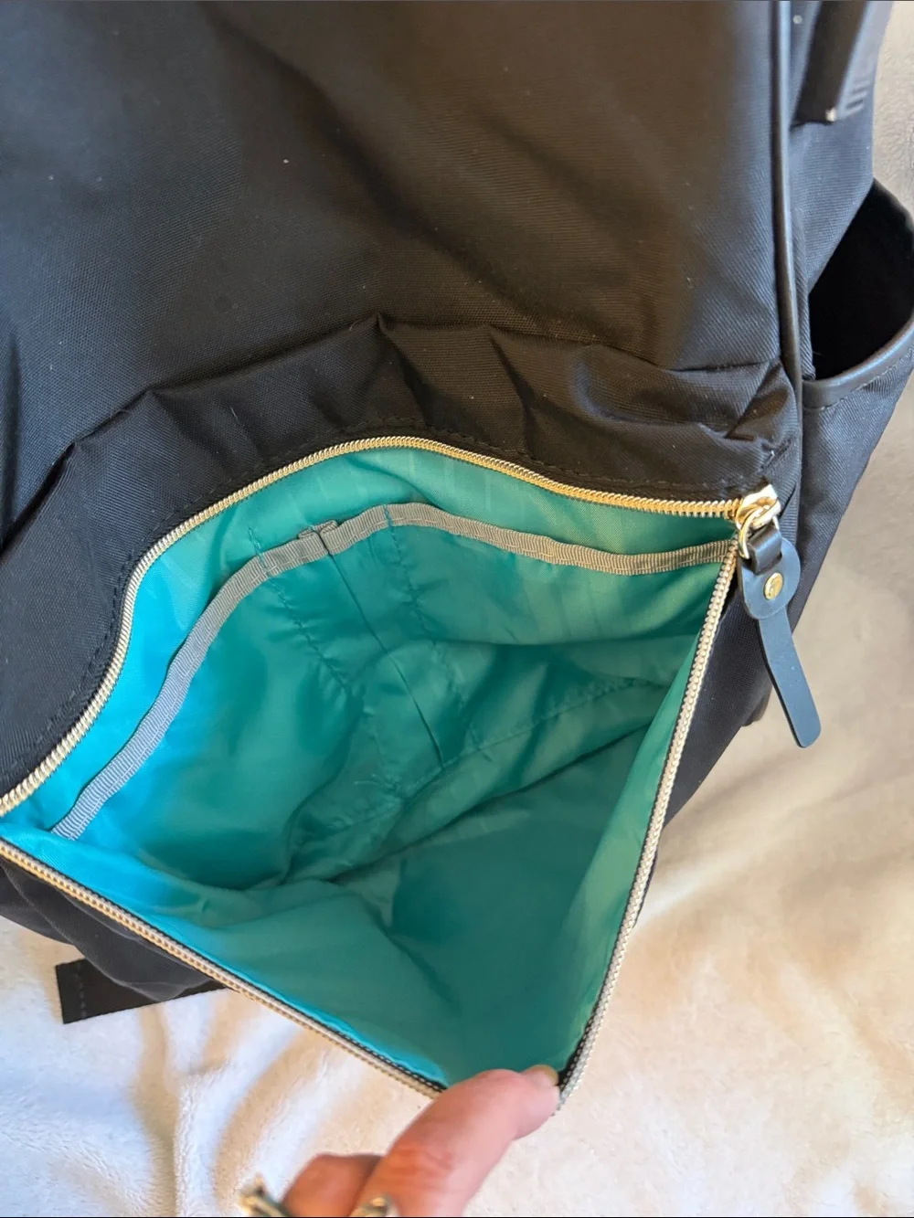 N/A black backpack