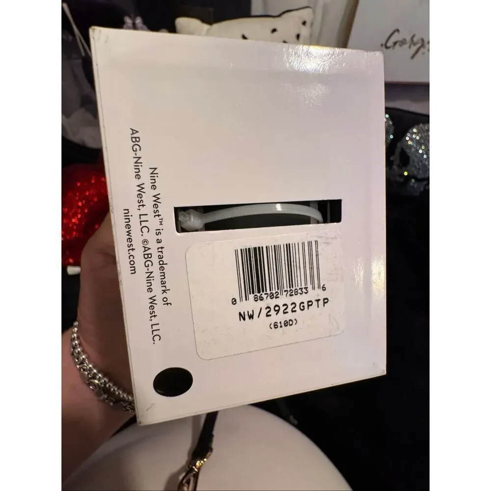 Nine West unisex gold