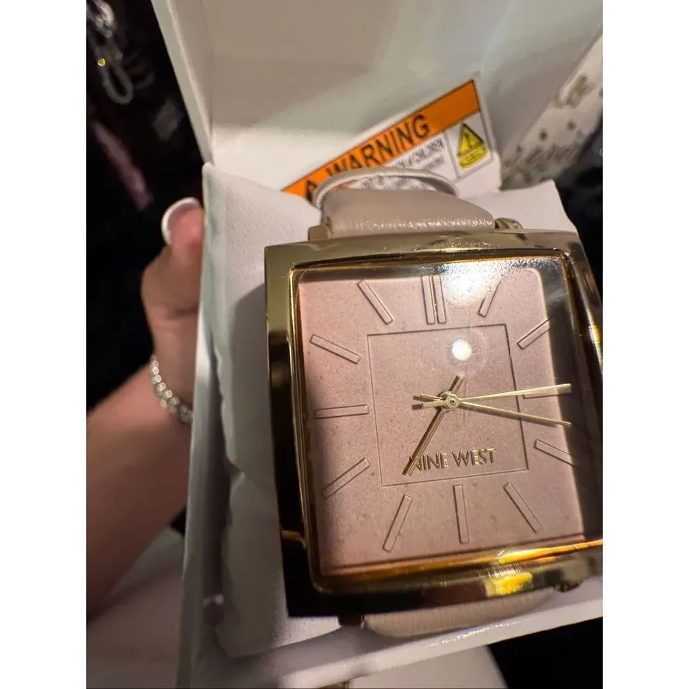 Nine West unisex gold