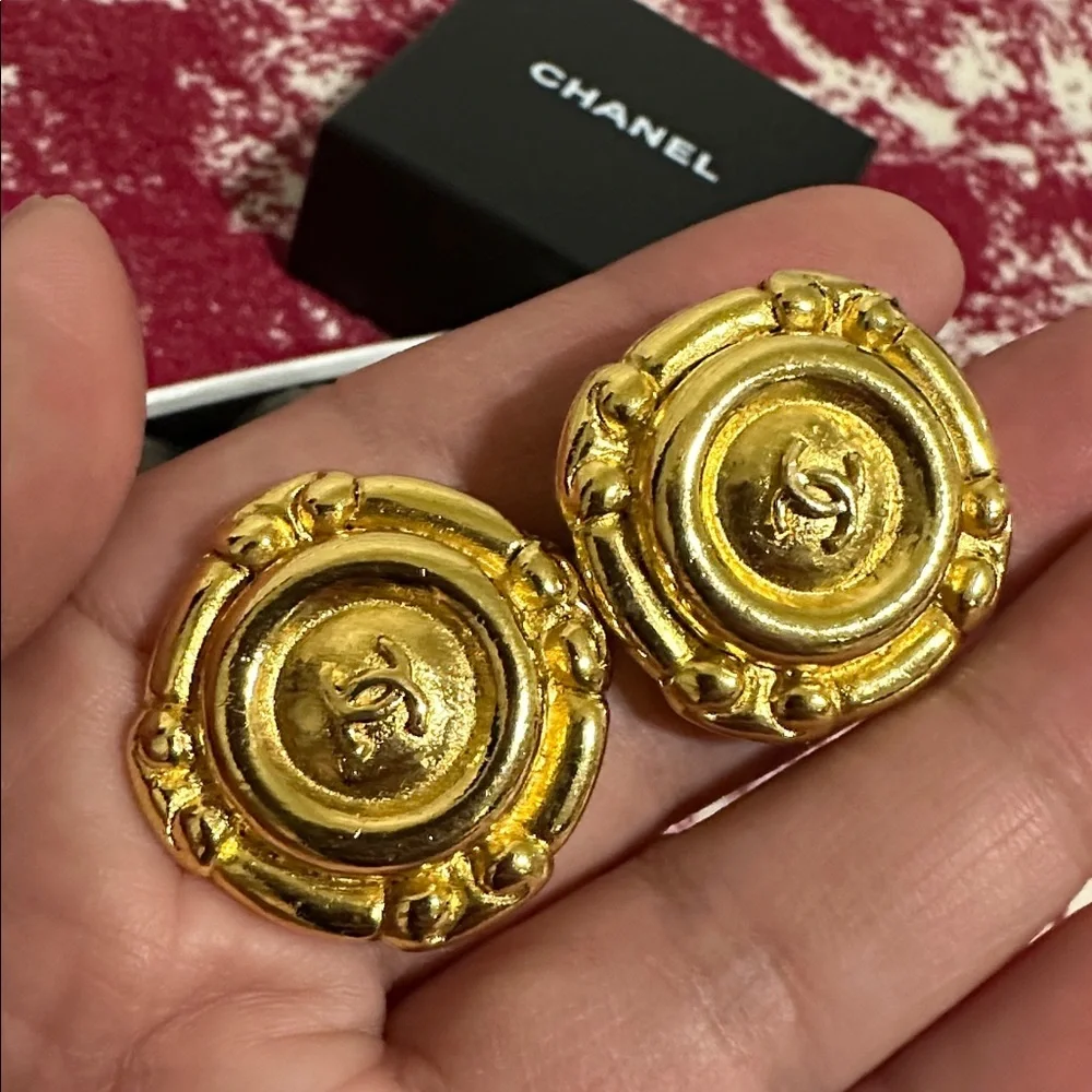 CHANEL classic gold