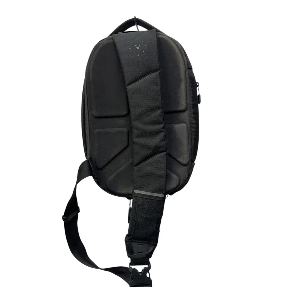 Nomatic Navigator Sling 6L Black Crossbody Bag RFID Safe Water Resistant Travel