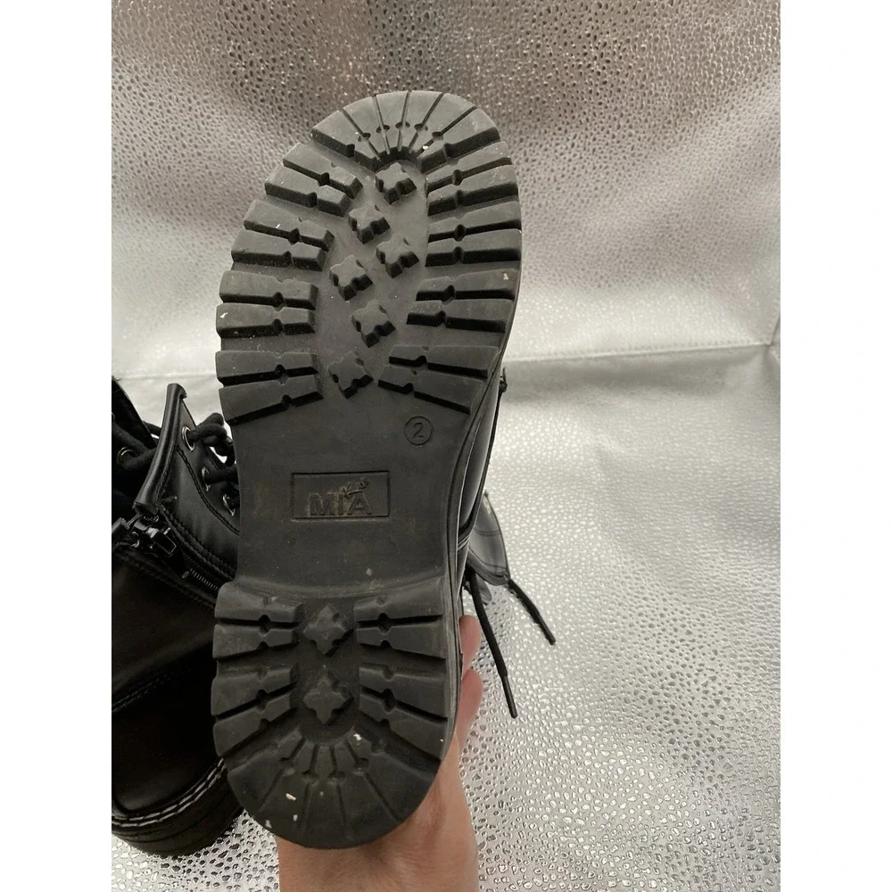 MIA girls black