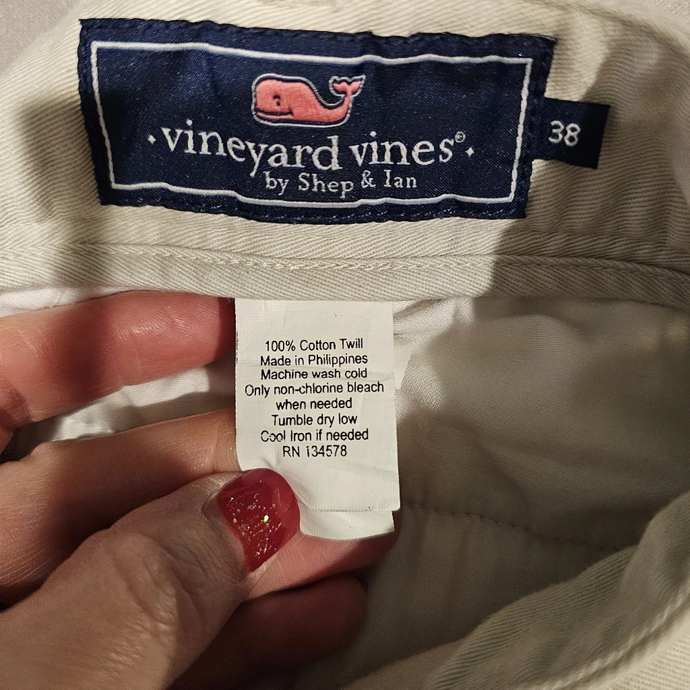 Vineyard Vines faint front