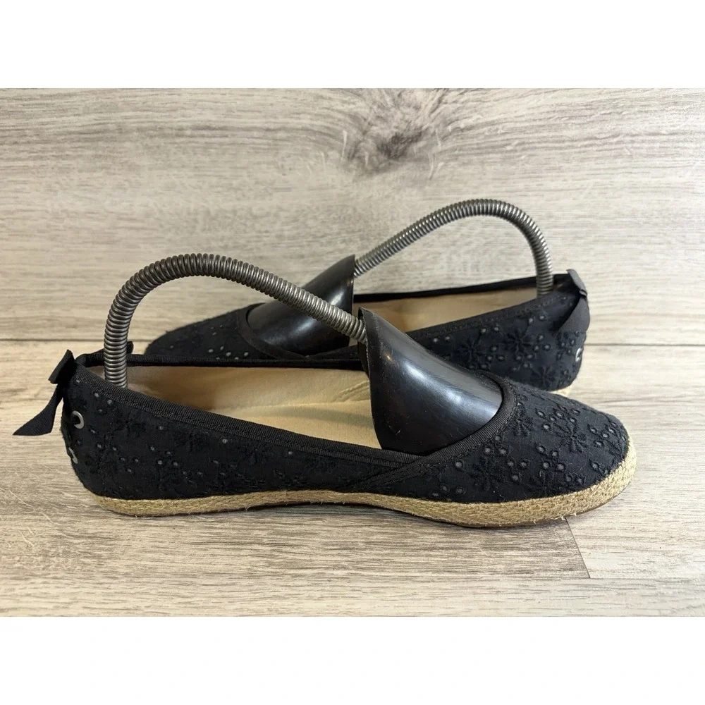 UGG Tassy Eyelet Black Comfortable Casual Flat Shoes 1004022K Youth Size 6