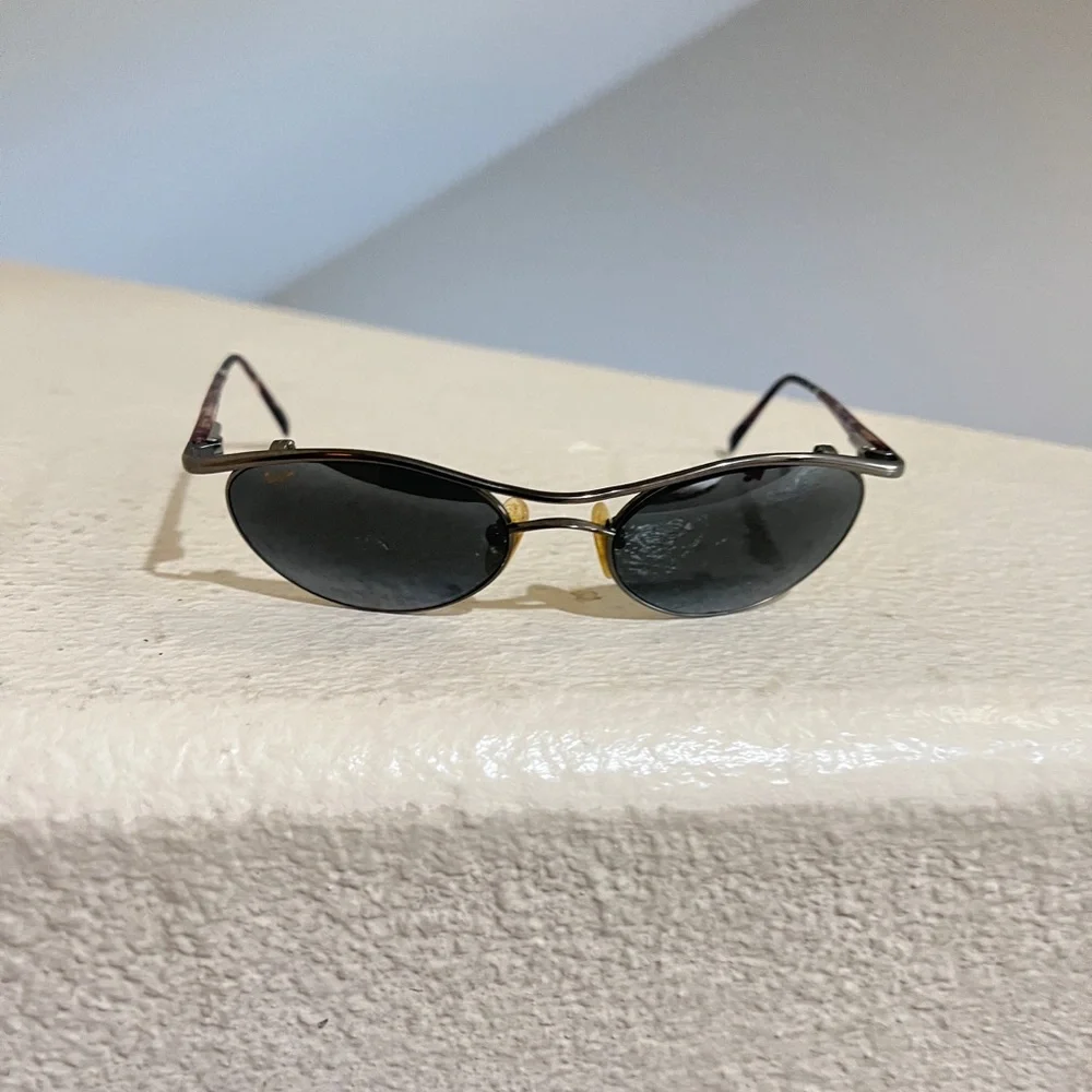 RARE MAUI JIM MAKAI SUNGLASSES Black Polarized Lenses‎ MJ 150-02