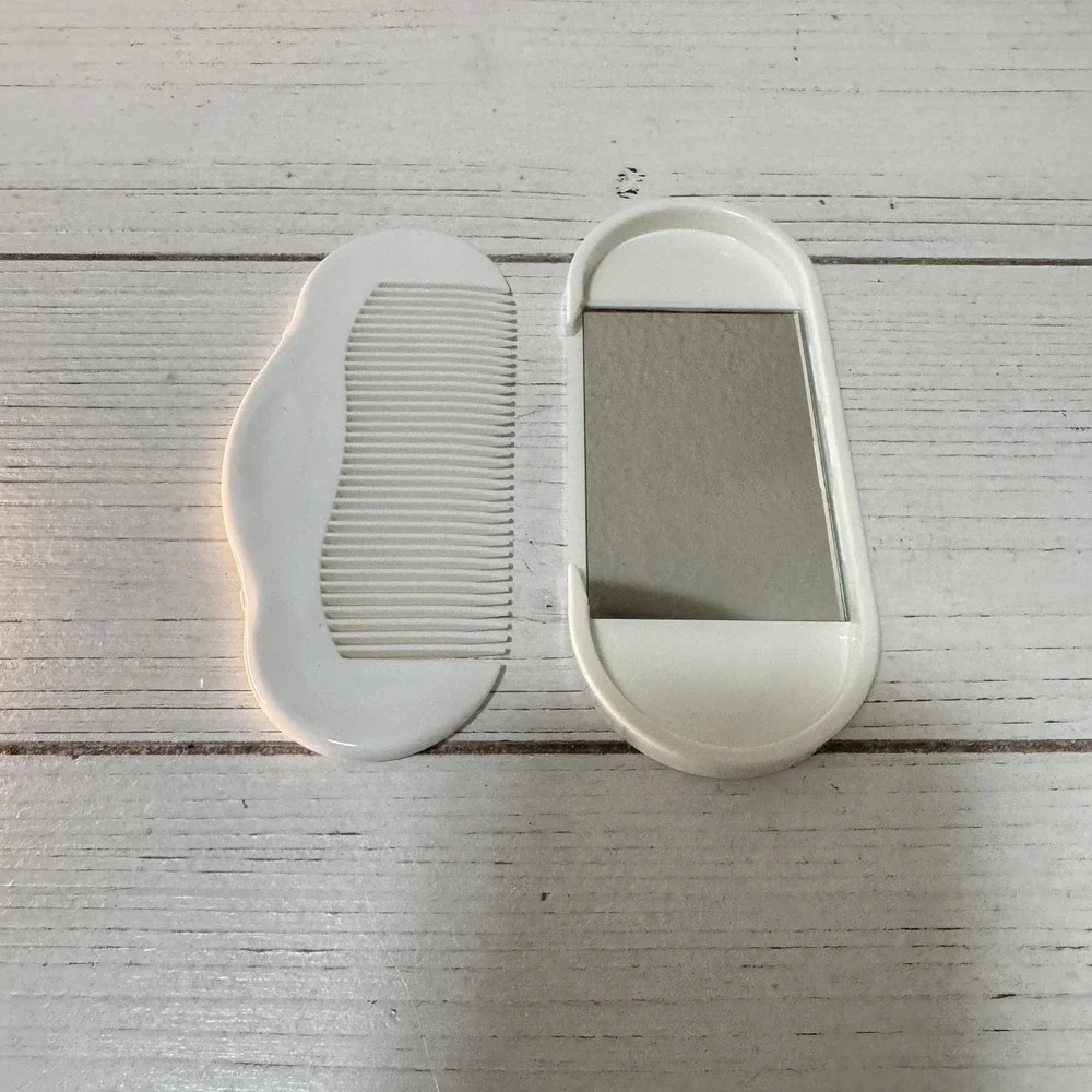Clinique comb mirror