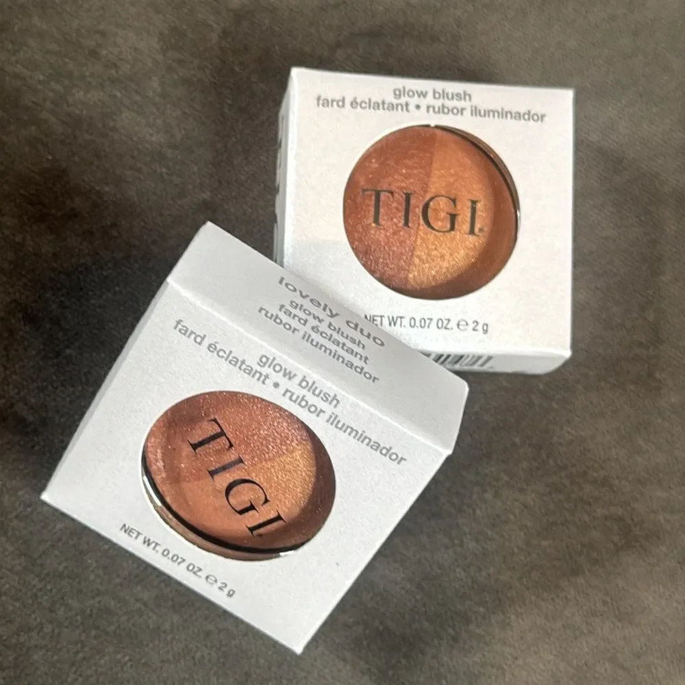 TIGI Professional Cosmetics Glow Blush Lovely Duo 2xCompacts 7342 NEW