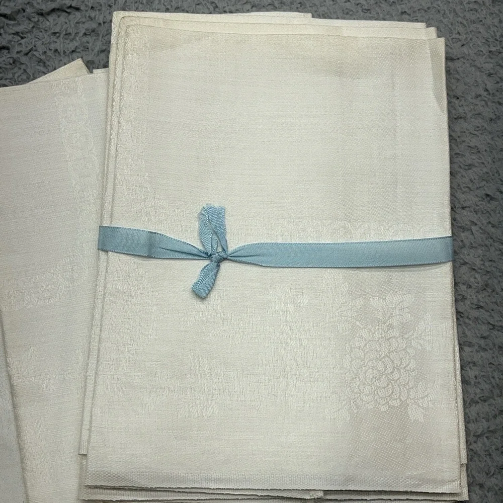 LinenTablecloth unused zoom