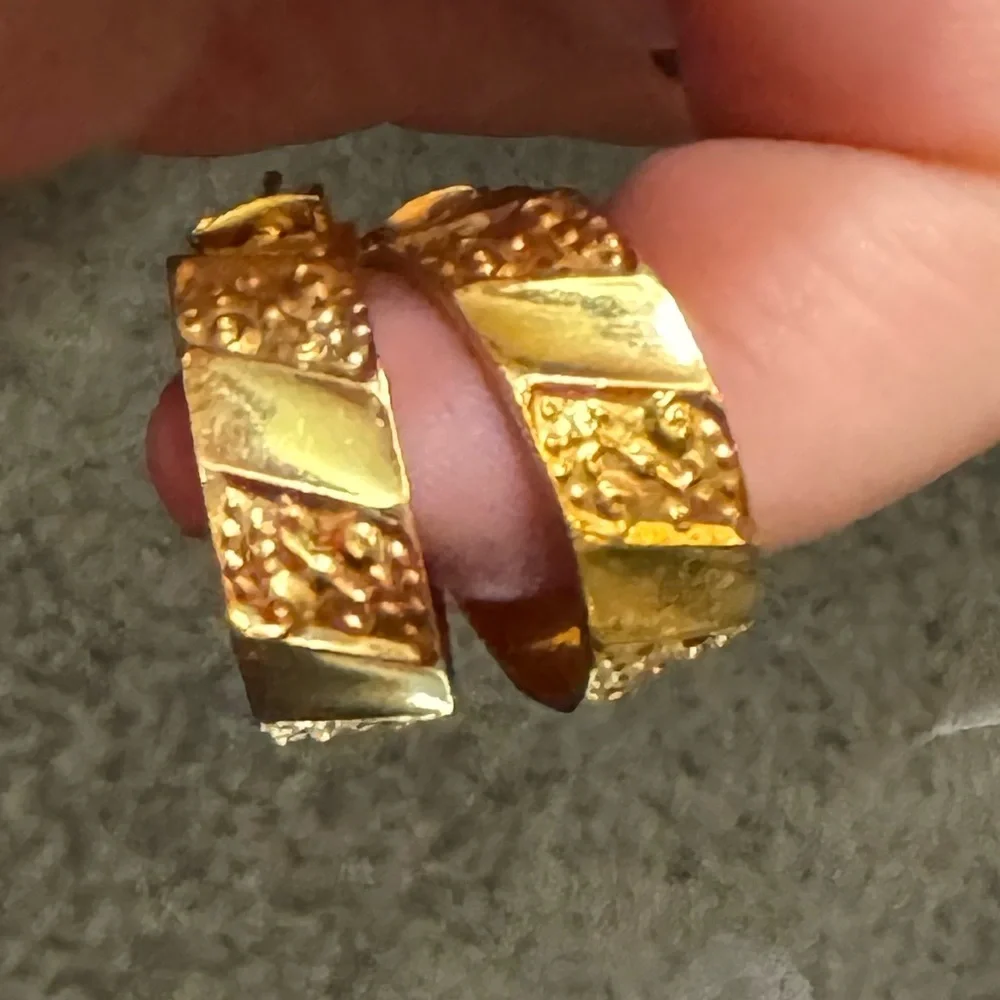 N/A assortment gold