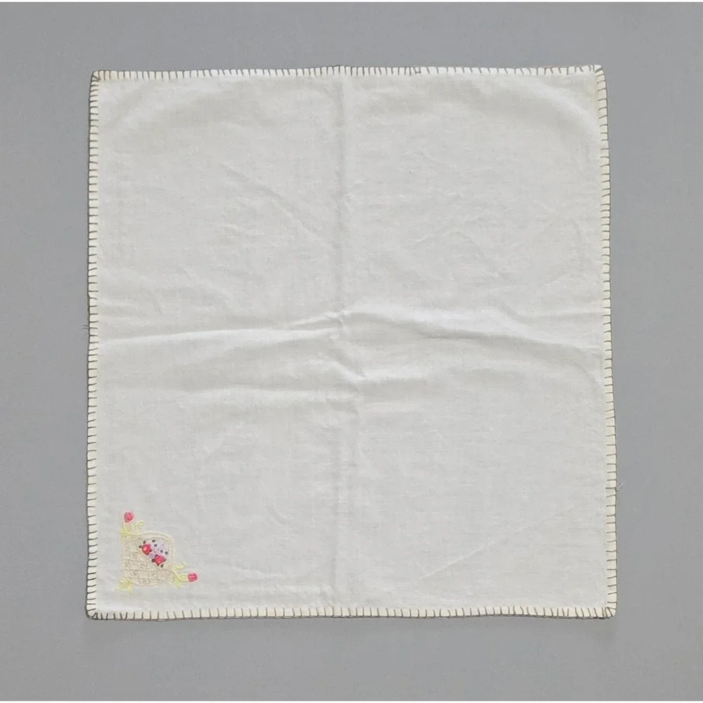 Vintage Hand Embroidered Floral Napkins Set of 4 White Pink Green 15.5
