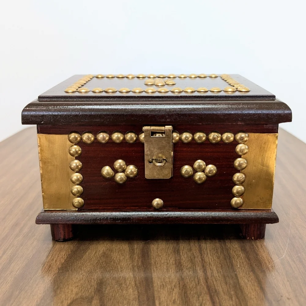 Vintage wooden trinket