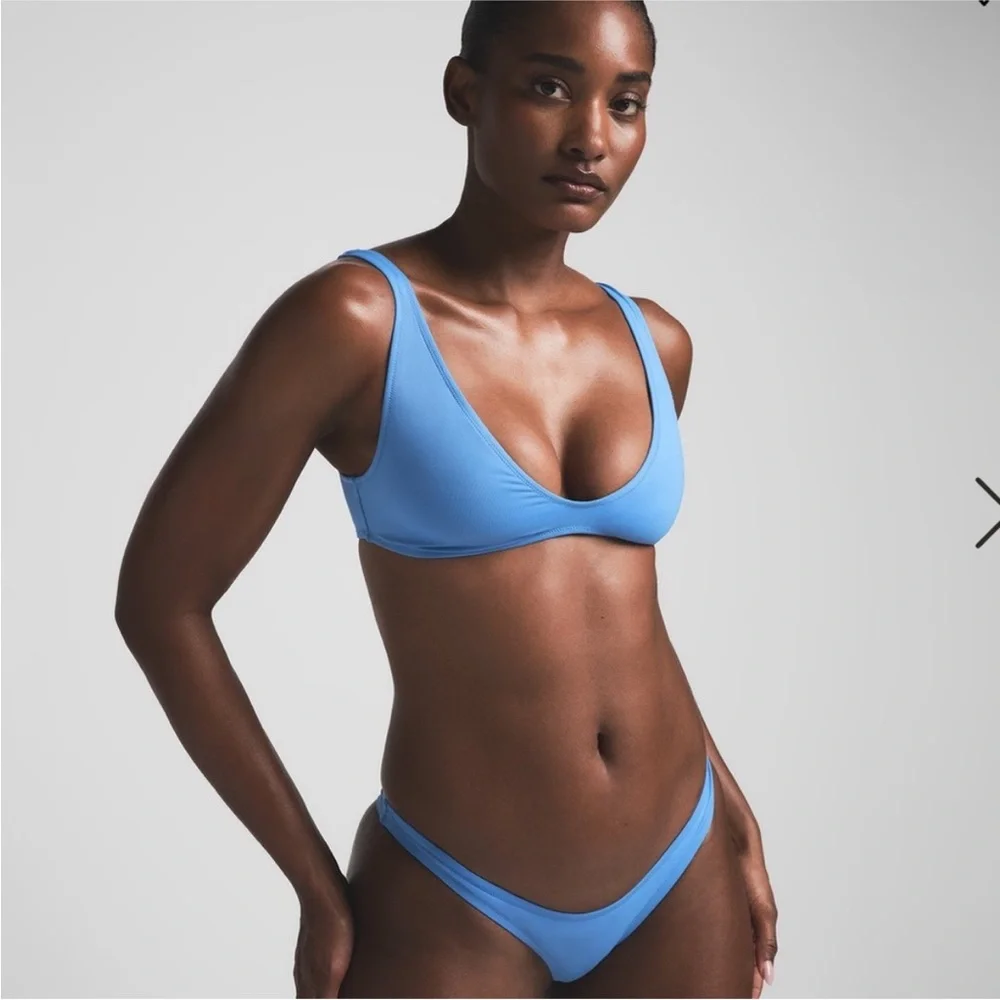 SKIMS Signature Swim Plunge Triangle Top Size XL‎ NWT in Tide