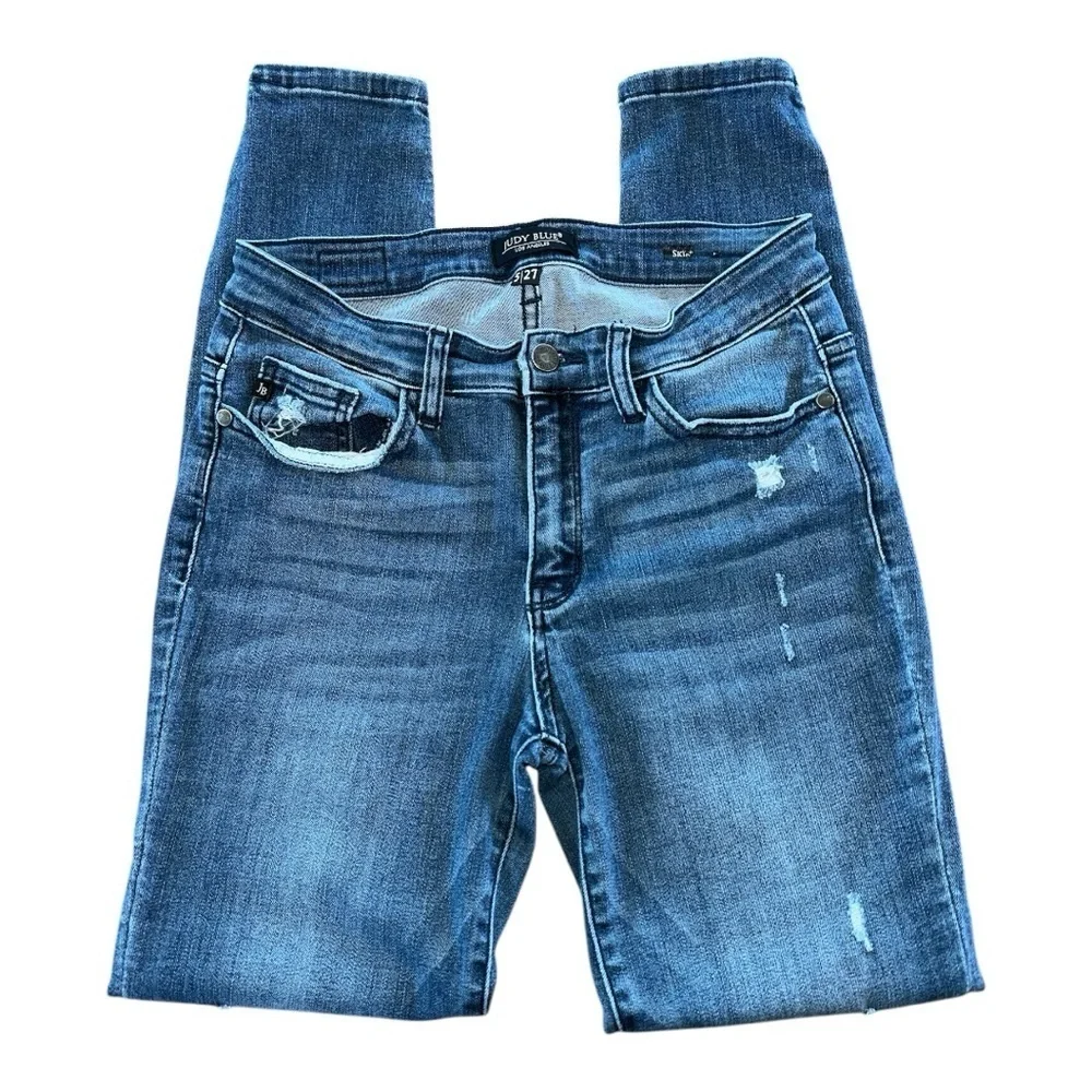 Judy Blue women’s blue distressed skinny jeans size 27
