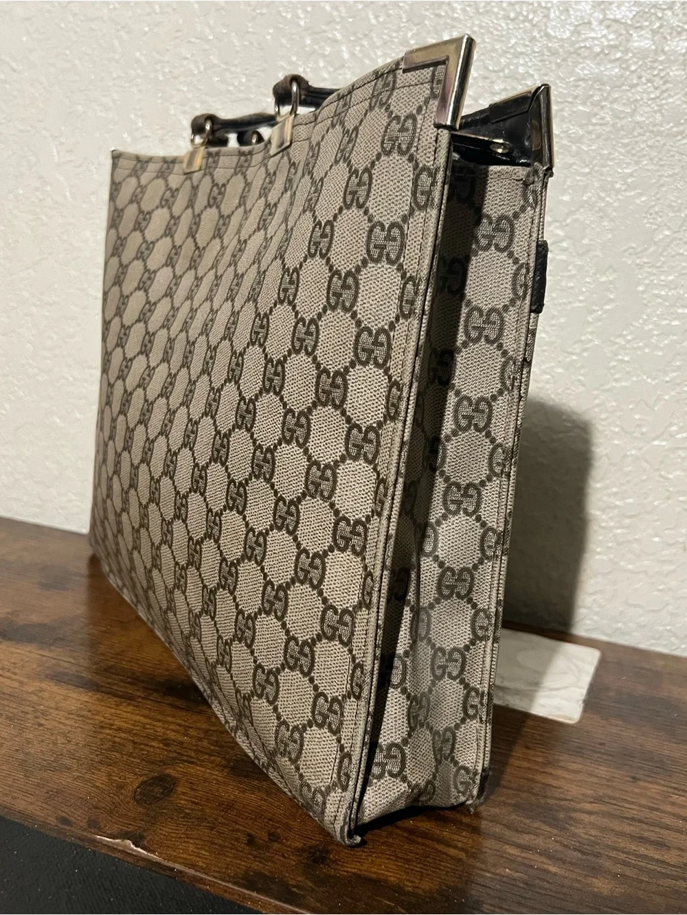 Gucci briefcase beige