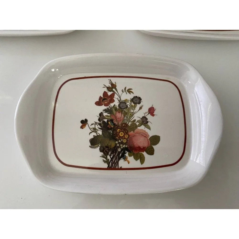 Unbranded vintage set