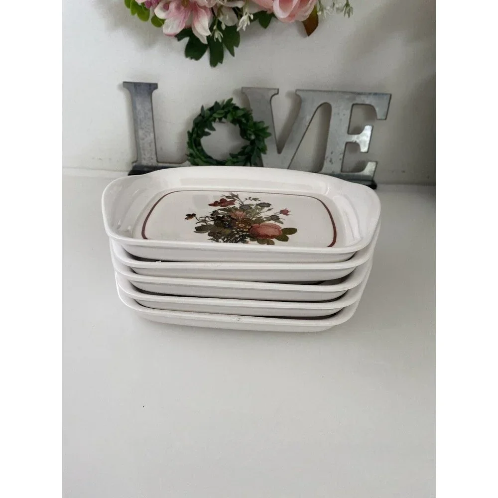 Unbranded vintage set