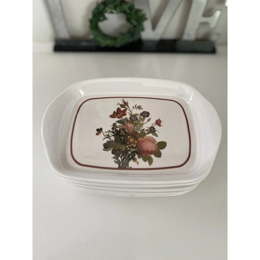 Unbranded vintage set