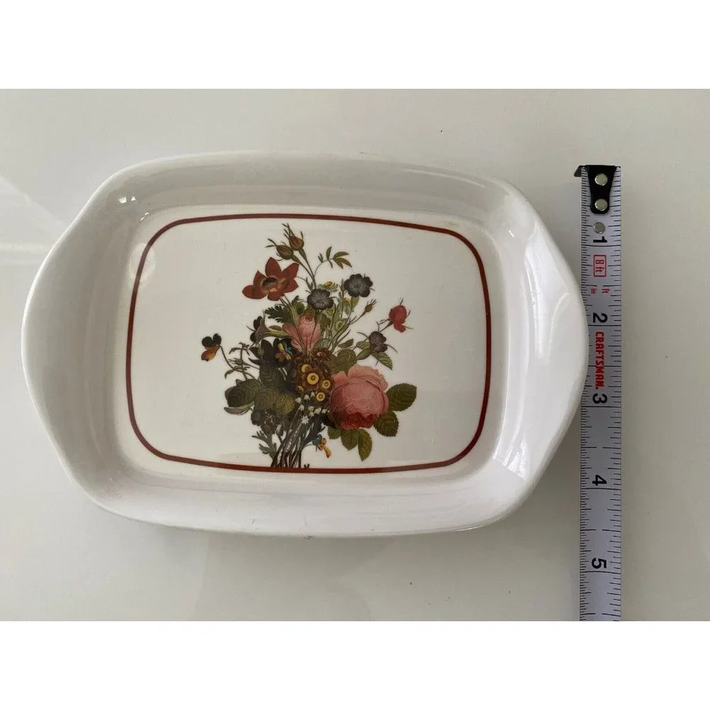 Unbranded vintage set