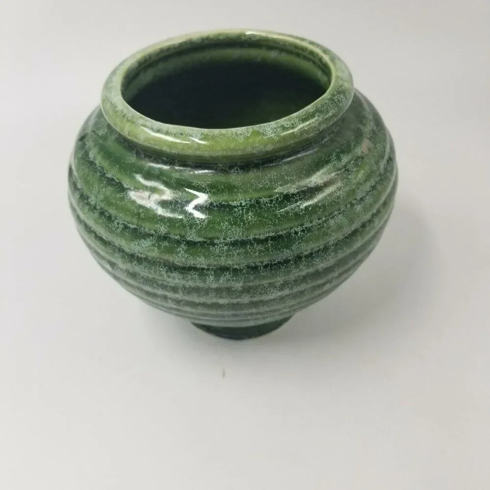 hull art pottery