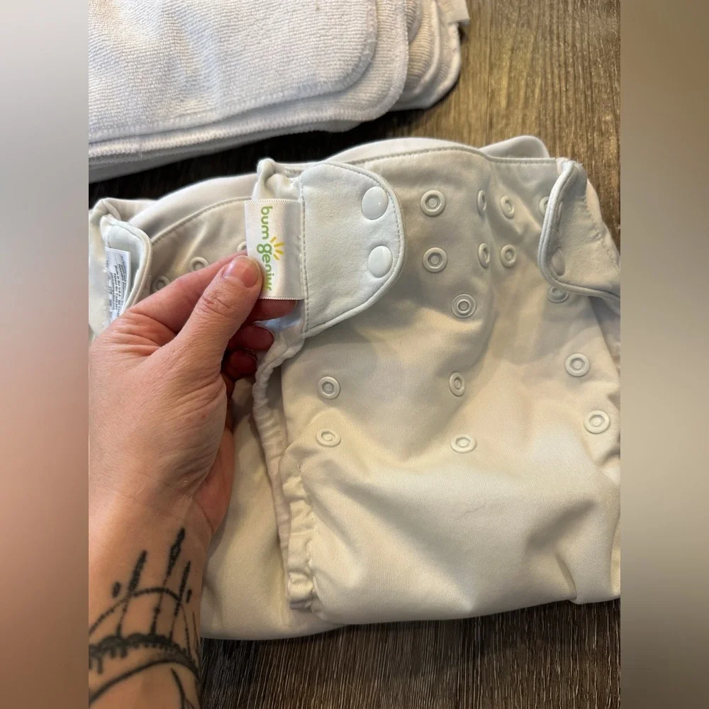 BumGenius includes white