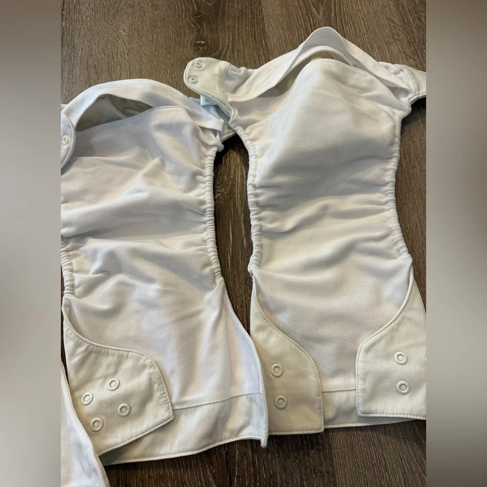 BumGenius includes white