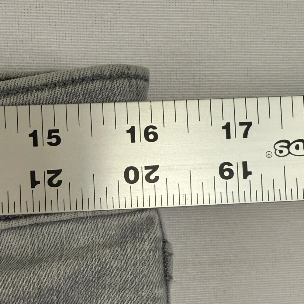 Levis department screen modern