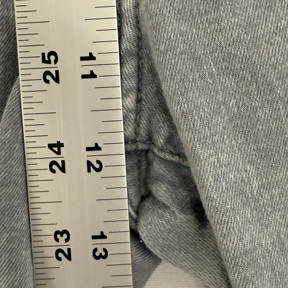 Levis size 31