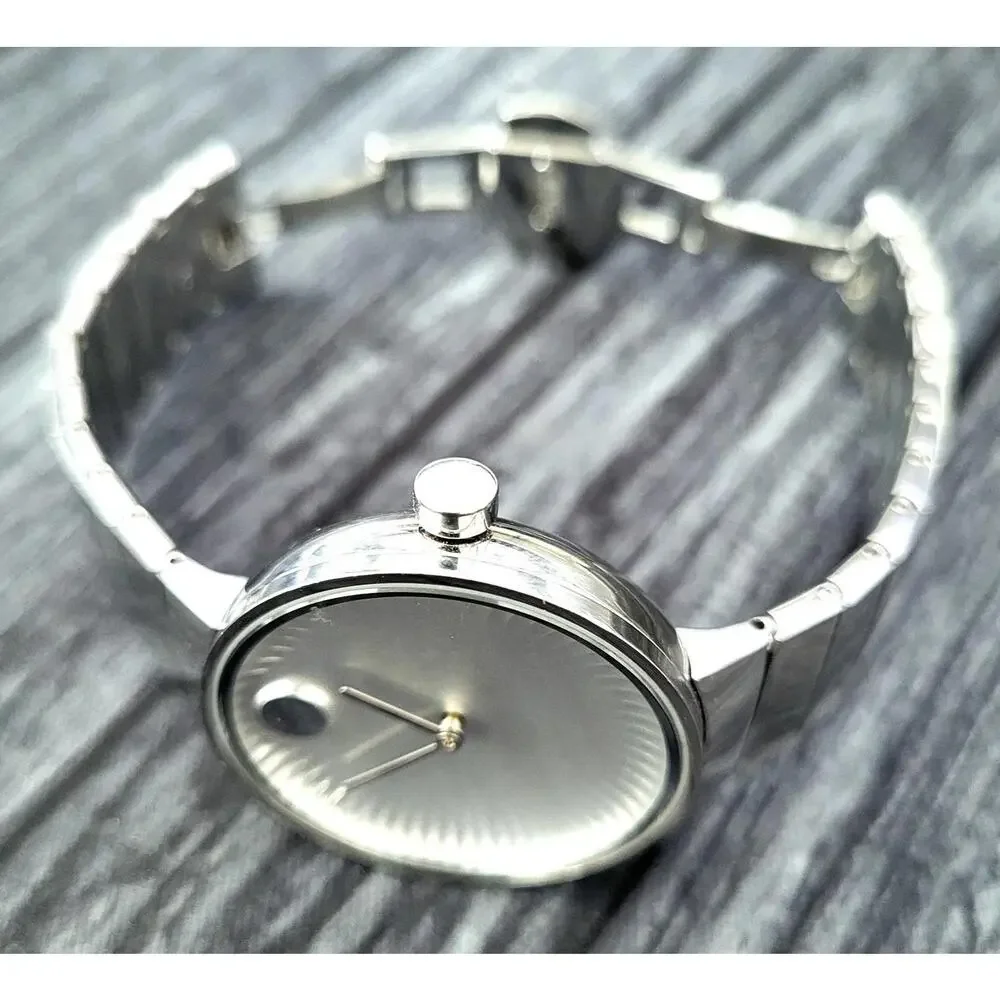 Movado Edge 34mm 5.5 Inch Sapphire Crystal Ladies‎ Watch Runs
