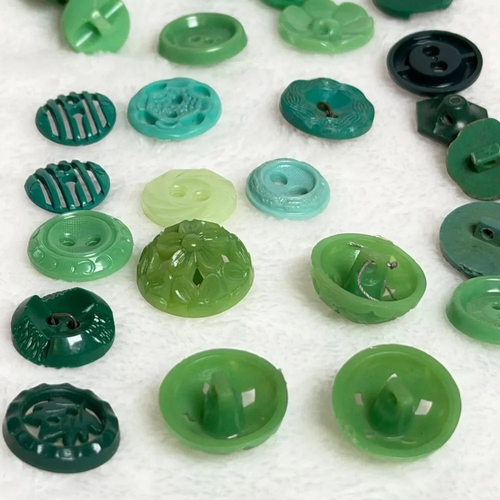 Vintage Buttons vintage mixed
