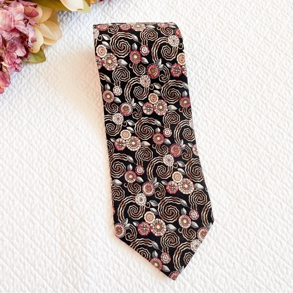 The Metropolitan Museum of Art 100% Silk Tie