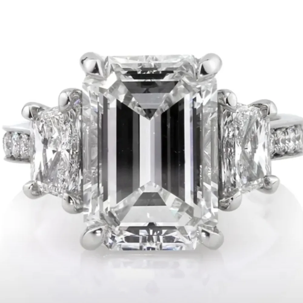 Elegant Silver Women's Ring Cubic Zirconia Size 7 NWT