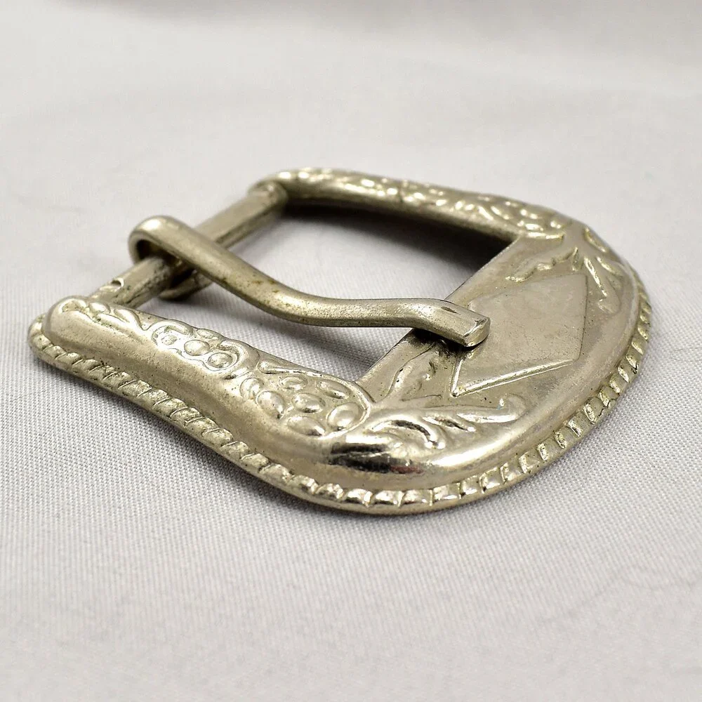 N/A vintage belt