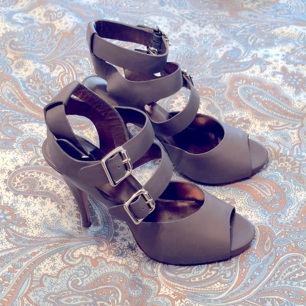 CYNTHIA VINCENT Adele Strappy Stiletto Heels Triple Buckle Toe Peep