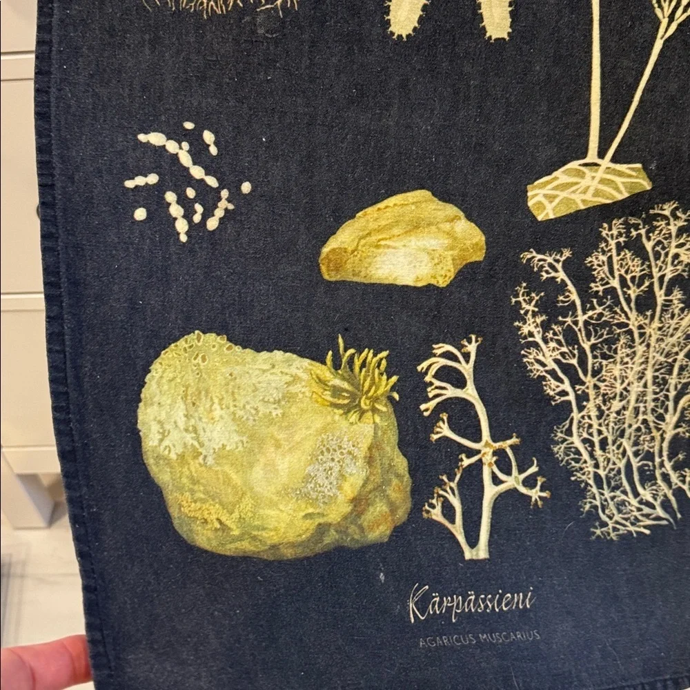 Printscorpio mushroom pattern