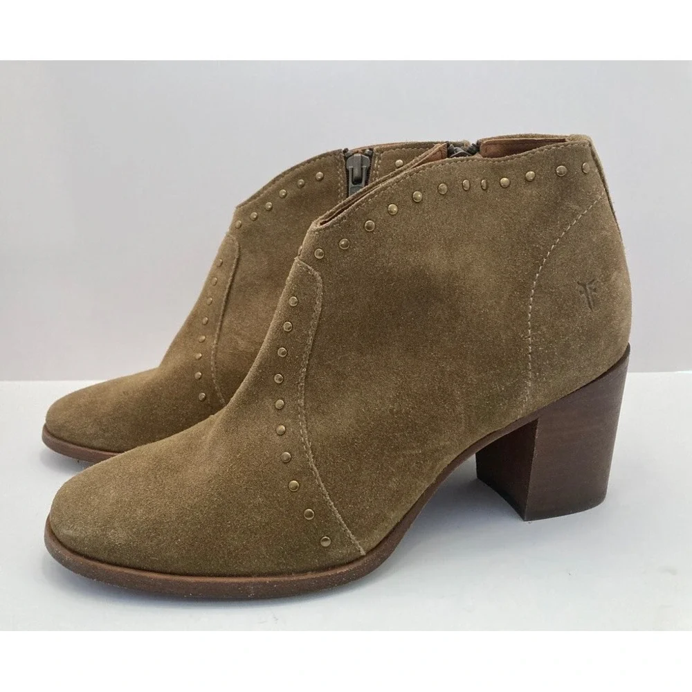 FRYE Nora Studded Suede Ankle Bootie Side Zip Sand Tan Women's Size 7.5‎