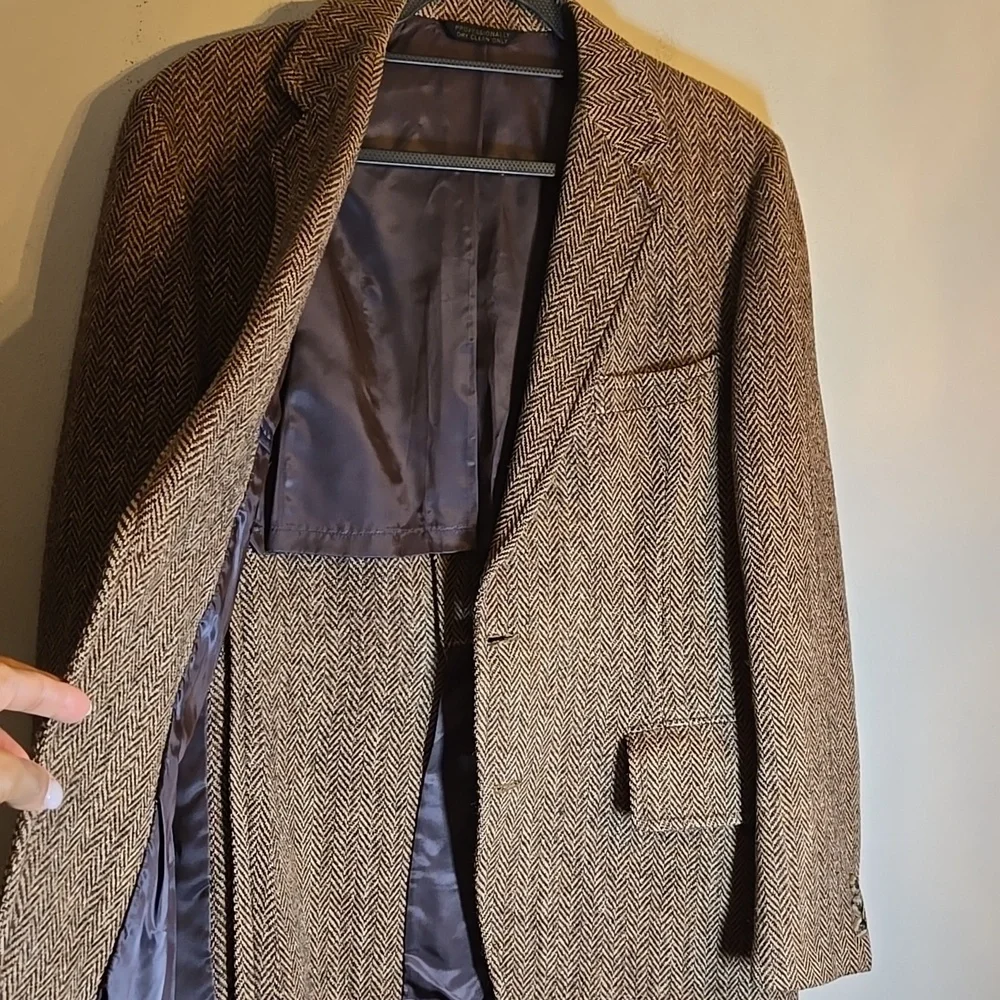 Harris Tweed chest it