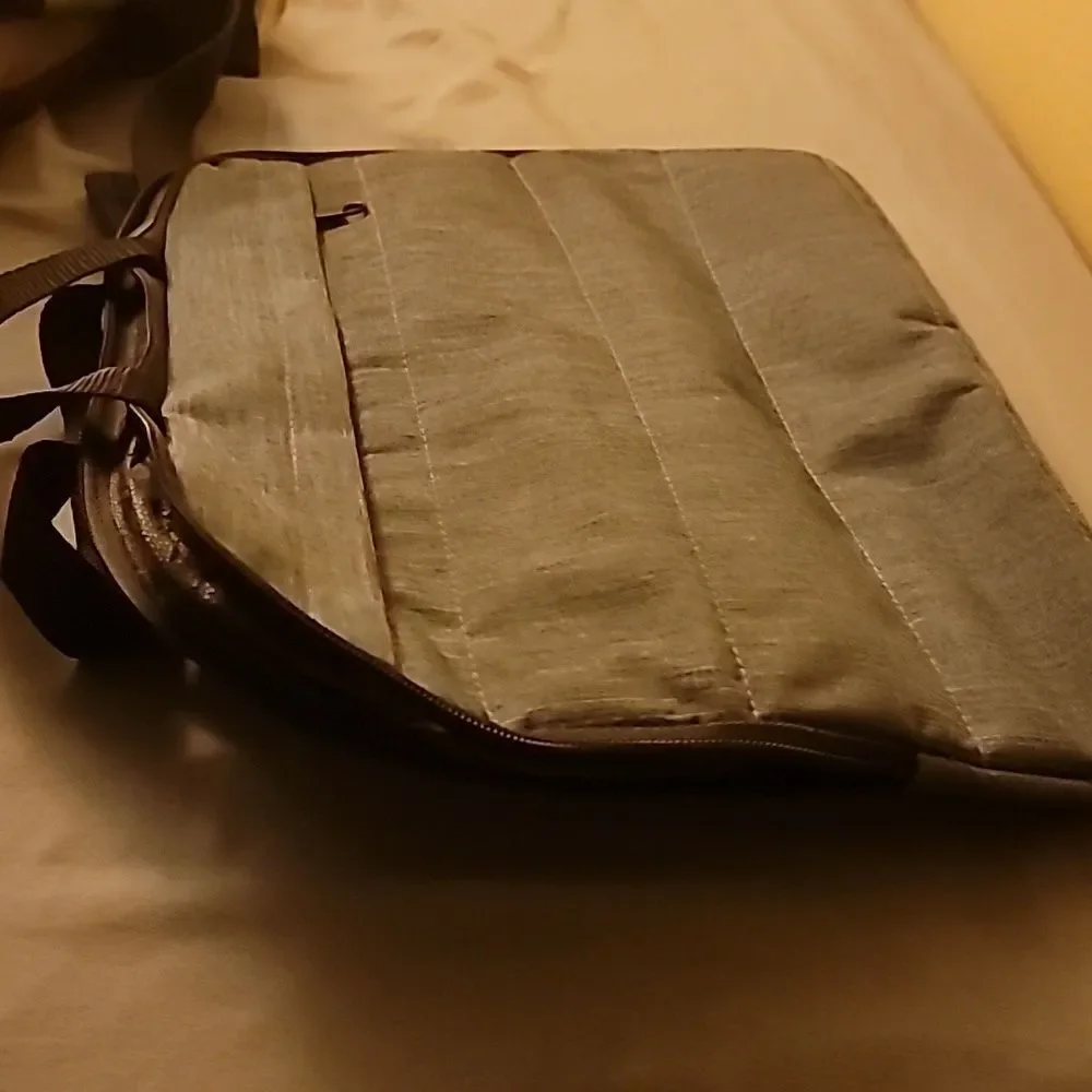 N/A carrying case