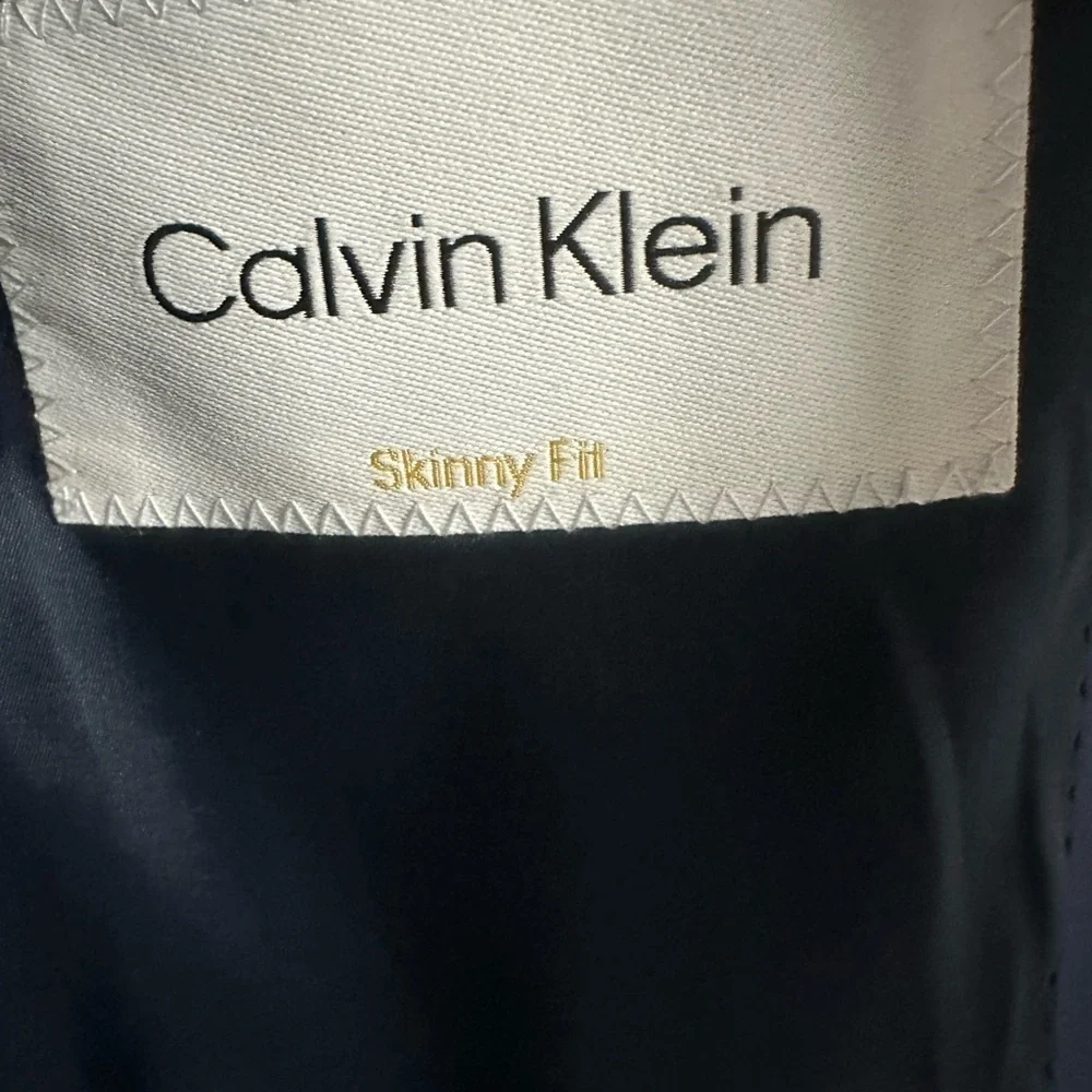 Calvin Klein Men's Skinny Fit Blue 38 Short NWT 95% Wool 5% Spandex
