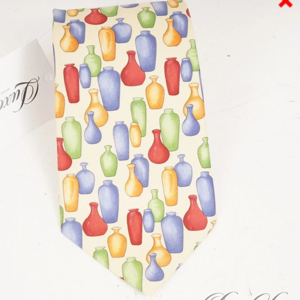 GUCCI mens silk tie