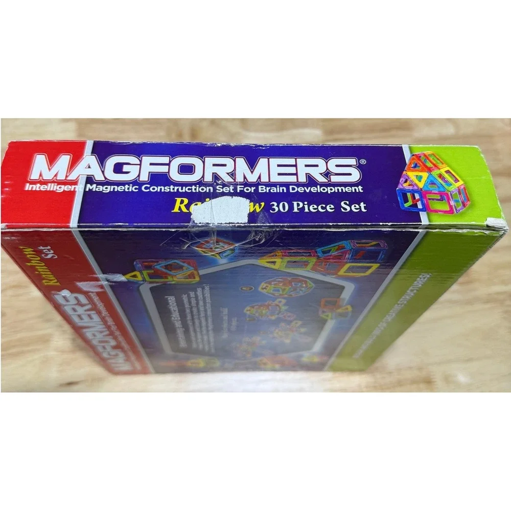 Magformers pictured rainbow