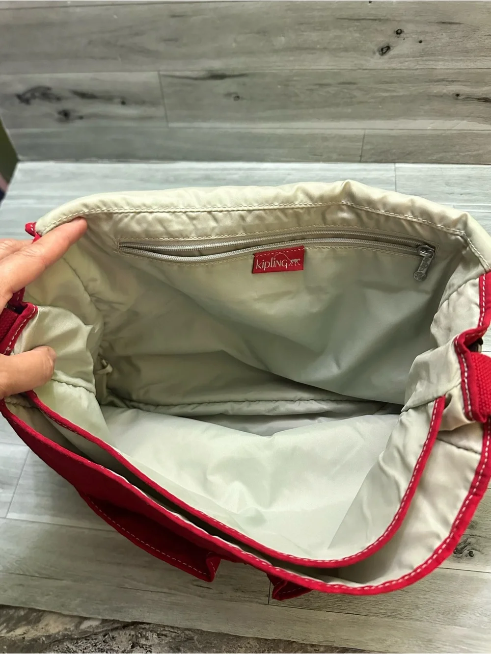 Kipling red vibrant